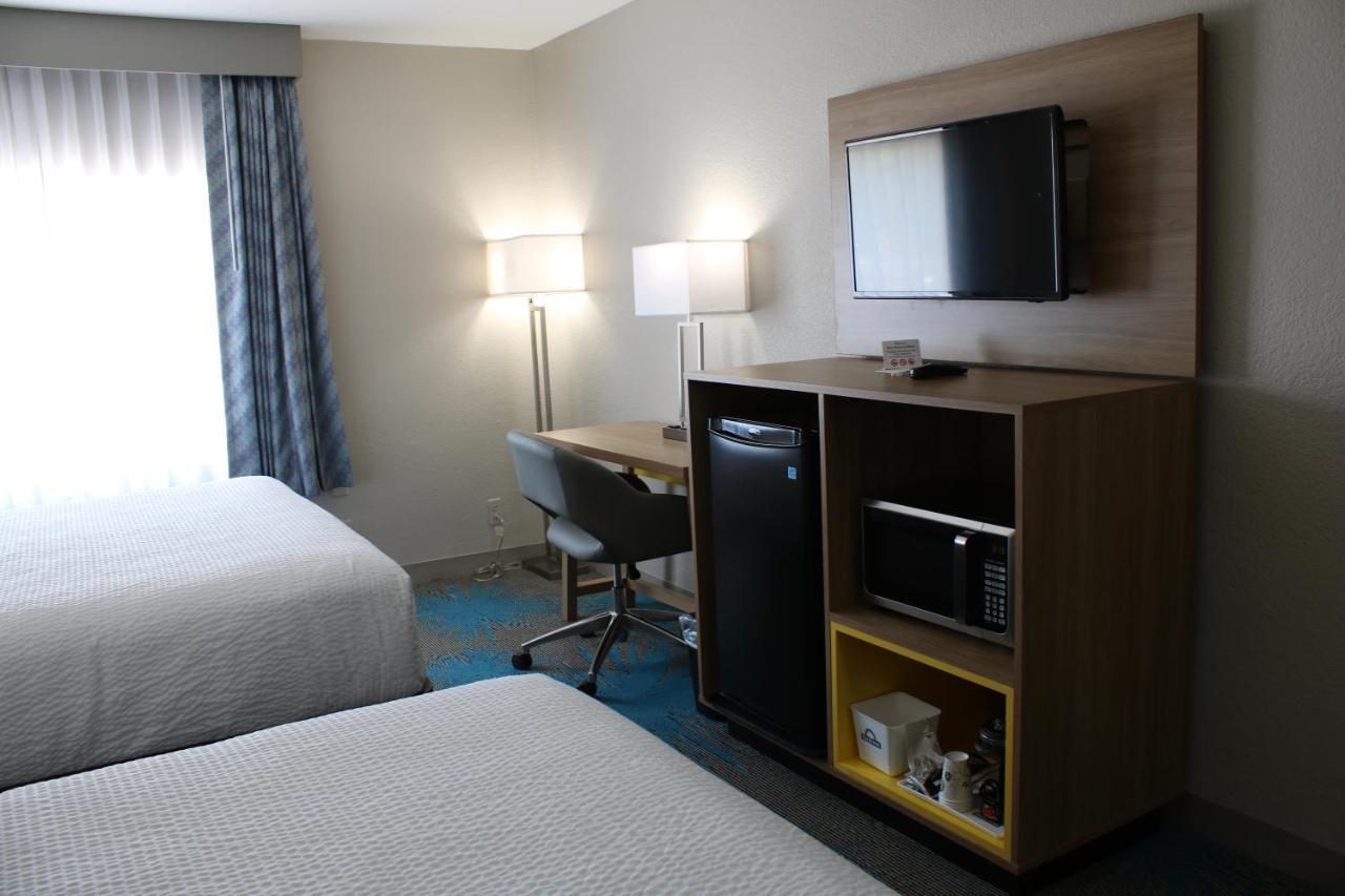 Days Inn By Wyndham Waco University Area Экстерьер фото