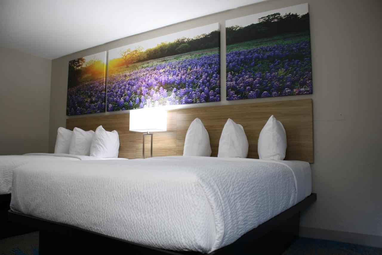 Days Inn By Wyndham Waco University Area Экстерьер фото