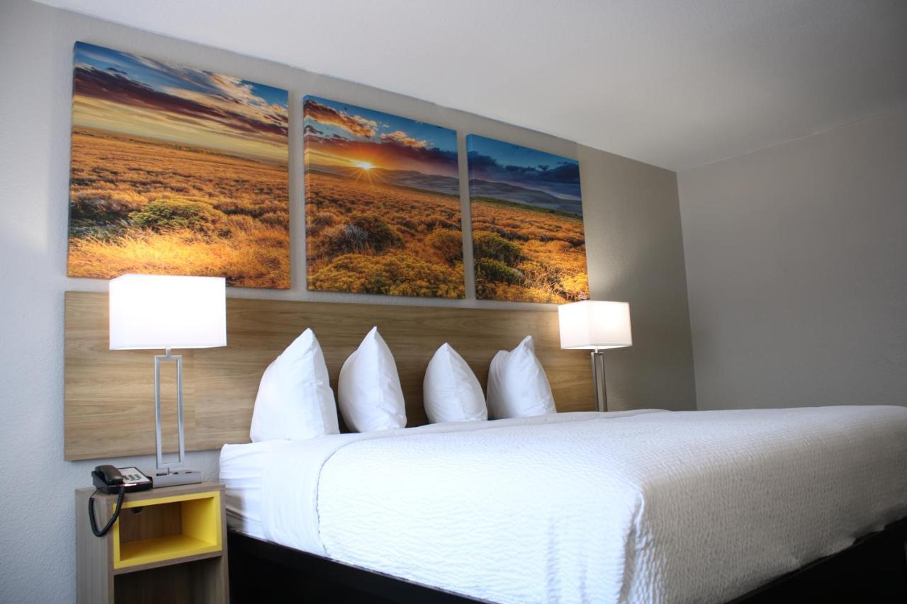 Days Inn By Wyndham Waco University Area Экстерьер фото