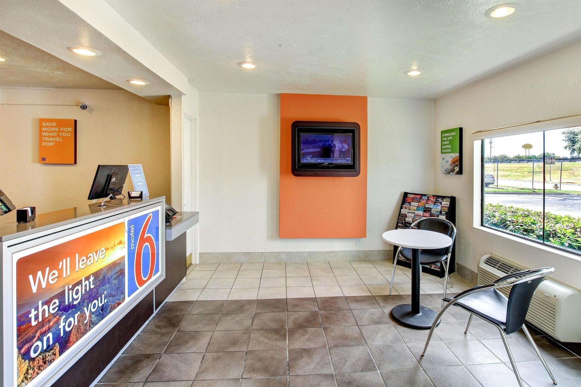 Days Inn By Wyndham Waco University Area Экстерьер фото