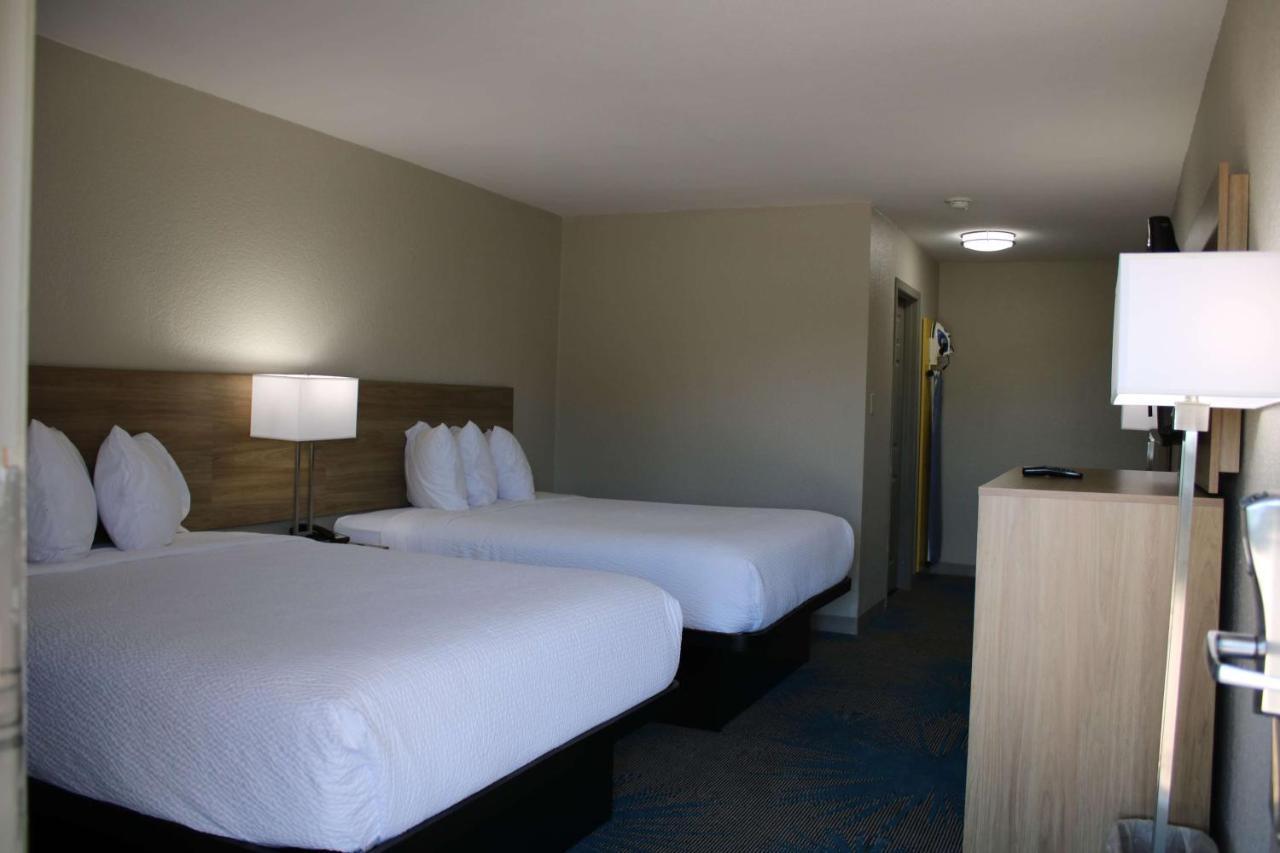 Days Inn By Wyndham Waco University Area Экстерьер фото